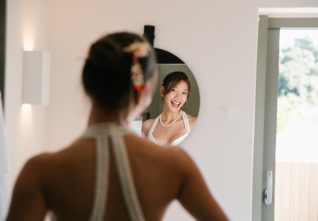 Bride Lili getting ready for the wedding | Esthesis events