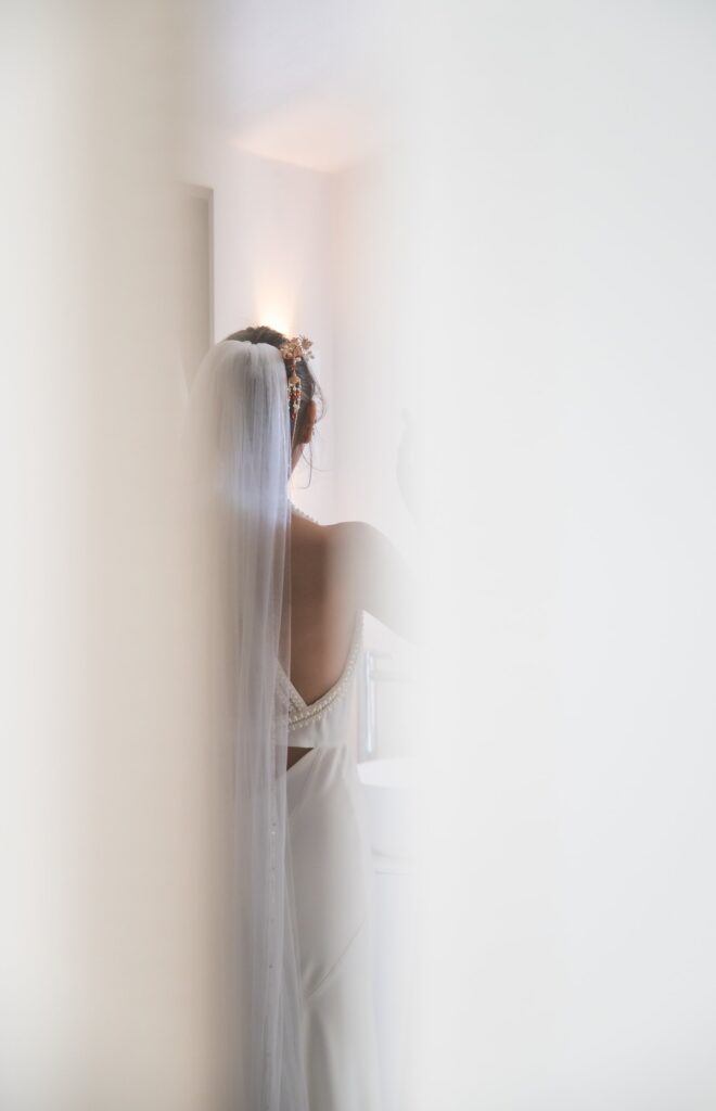 Bride Lili getting ready for the wedding | Esthesis events