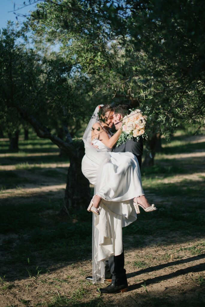 Lili & Gabriel's exterior post wedding photoshoot | Esthesis Events