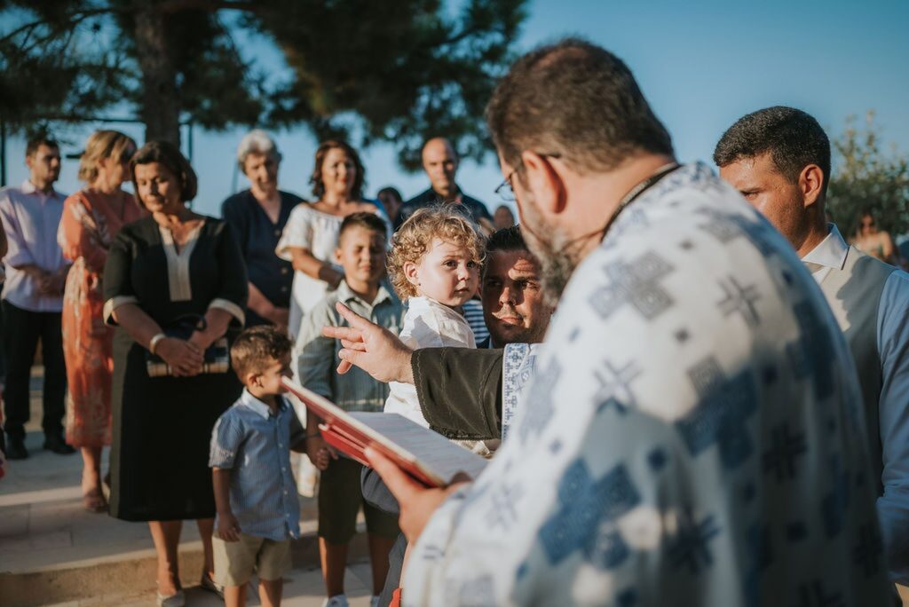 Yannis’ baptism begins in the monastery’s courtyard in Rethymno | Esthesis Events Yannis’ baptism begins in the monastery’s courtyard in Rethymno | Esthesis Events